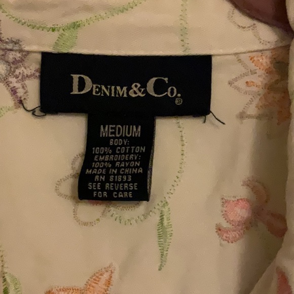 Denim & Co Jean Jacket. - Picture 2 of 5